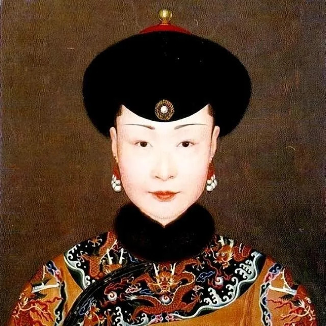 78岁的愉妃被乾隆翻牌宠幸，吓坏了乾隆身边的太监。“皇上，要不您换一个年轻的？”