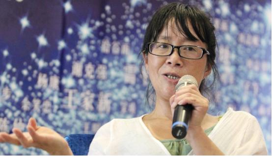 余秀华又写出了一首尺度颇大的“黄诗”，还毫不避讳地直接发问：“要不要来一次？”