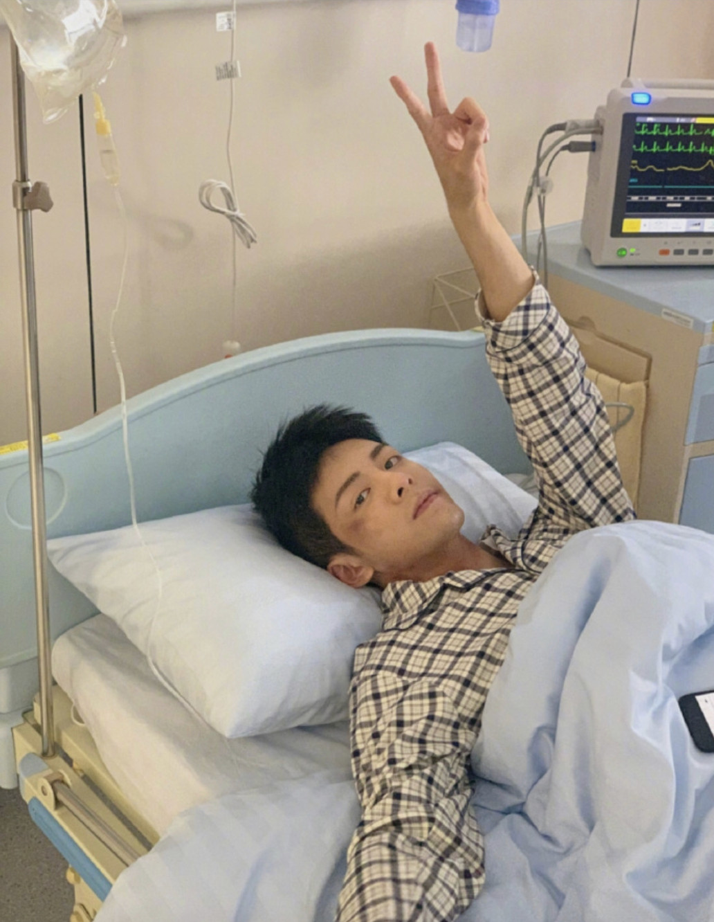 曾舜晞吃过的苦都算数考古之前拍戏的经历，真的对得起“演员”这两个字，因为拍戏缝