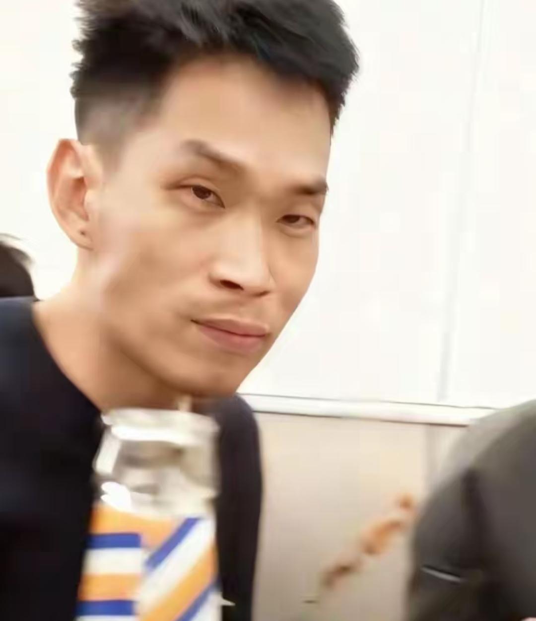 郑州发小杀妻儿的事真是给所有人一个忠告1.永远不要以自己的善去想别人的恶2.