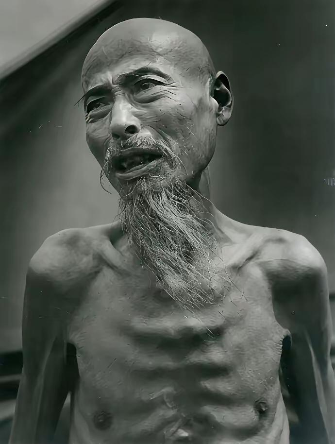 旧中国饥饿的难民，粮食是多么珍贵，不要忘记！珍惜粮食！
