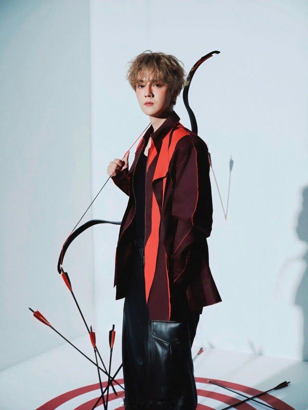 制作人鹿晗又上新了鹿制作人又带来耳朵的礼物！《FoolMeRight》是他