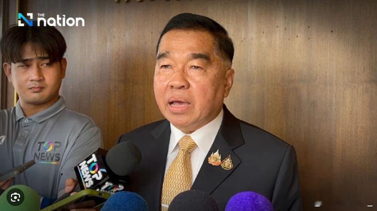 泰国国防部长那塔蓬昨天抱怨说，目前没有哪个国家真正支持泰国，每个国家都自称中立，