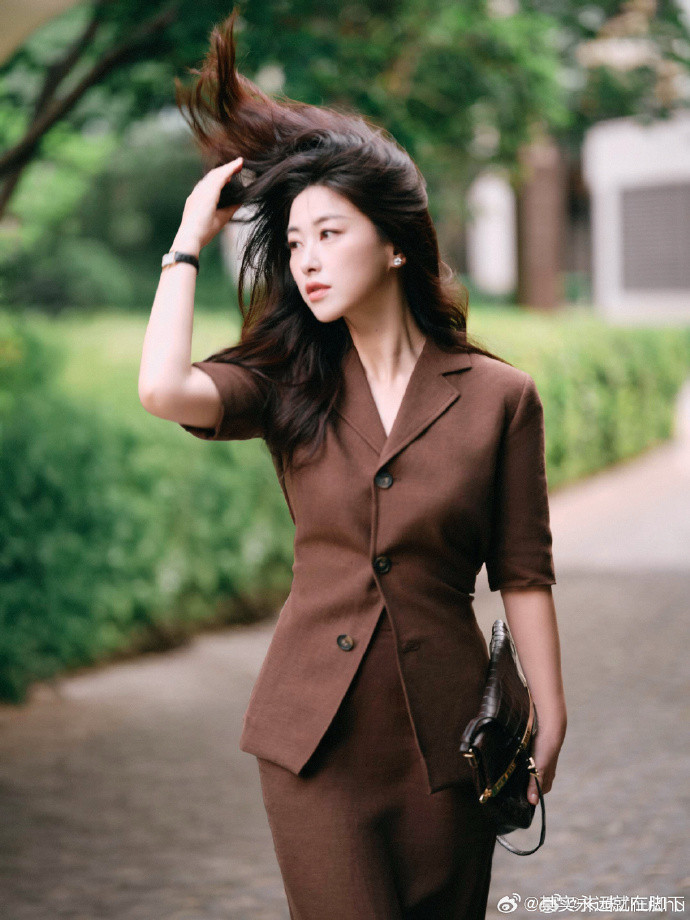 朱珠谈女演员花期看许蜜语仿佛看到了现实里的成熟女性，真实、立体、不完美却无比动