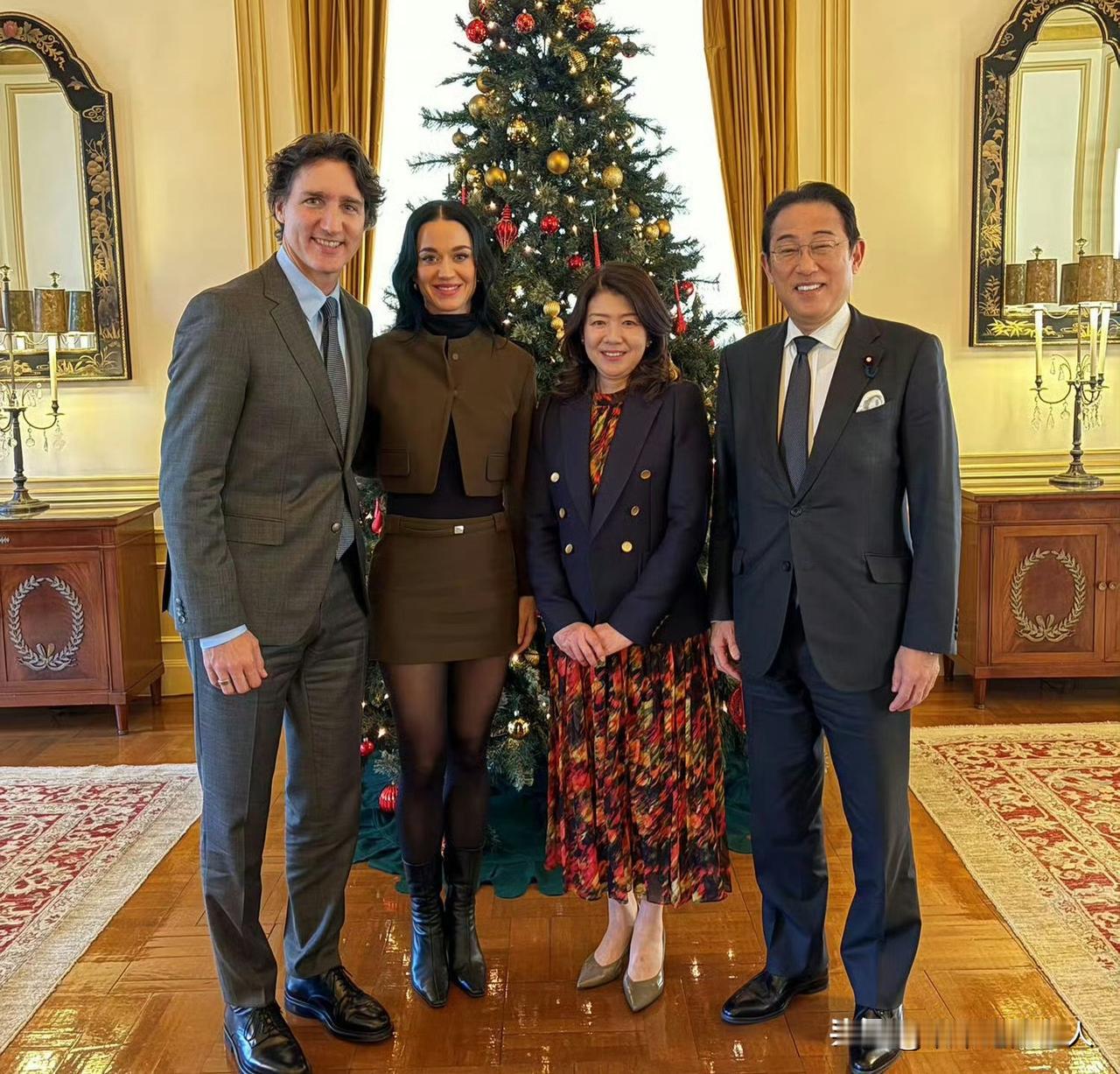 官宣了！特鲁多和“水果姐”恋情正式确立！都是当打之年，郎才女貌，情投意合！