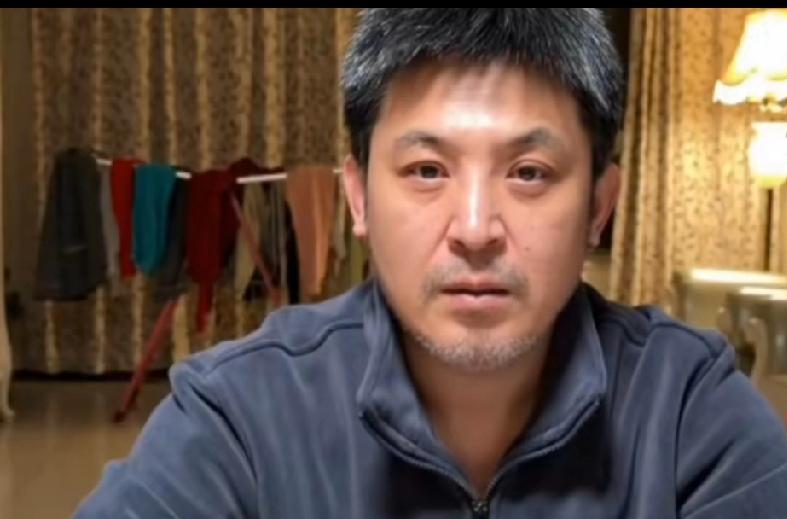 孙涛真是够惨的。一个大老爷们，在直播间鼻涕一把泪一把的哭诉。说自己并没有为闫学