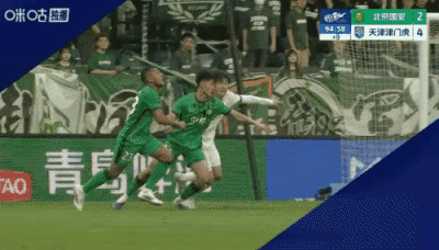 作为天津球迷，评价一下对阵国安补时阶段谢维军的那个争议手球。先回放一下：补时第