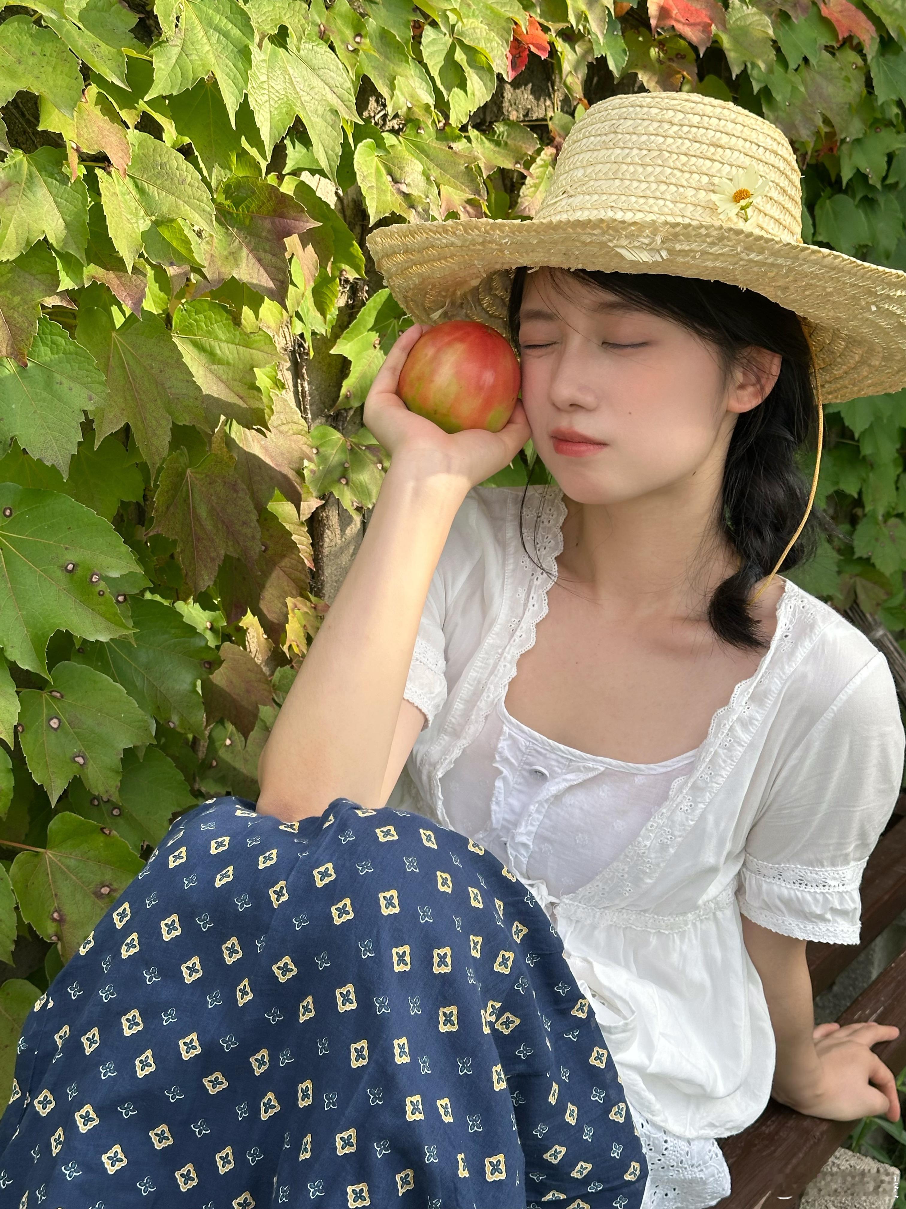 👒🌾🍅​​​