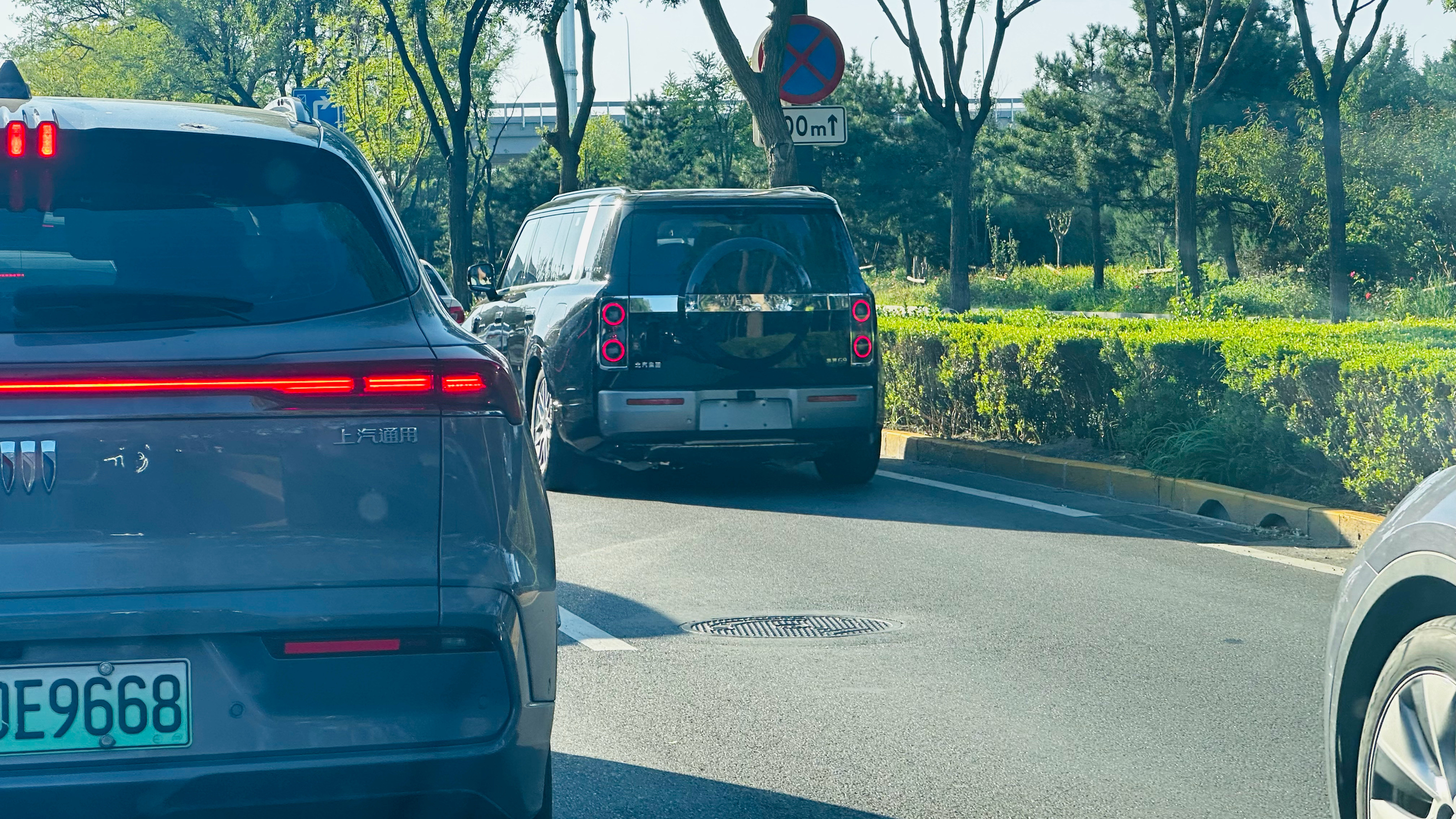 这是享界g9吧？日常行驶悬挂高度放这么低？别不正经说车​​​