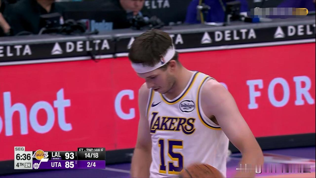 湖人超级球星里弗斯绝对是当今NBA最强三当家！在今天湖人客场以108：106击败