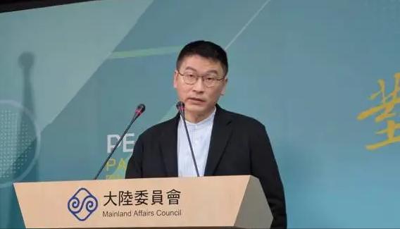 台媒报道，一群台湾年轻人成立“台湾革命共产党”，宣称要“推翻中华民国的统治阶级”