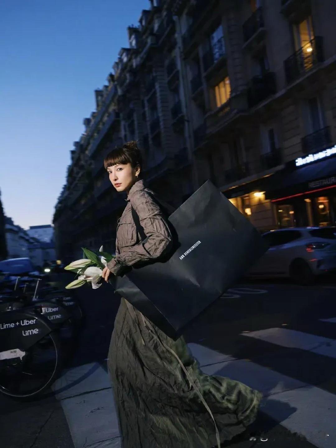 吴昕真的大变样！从纽约回来后整个人脱胎换骨，优雅气质拉满，妥妥法式女郎既视感～