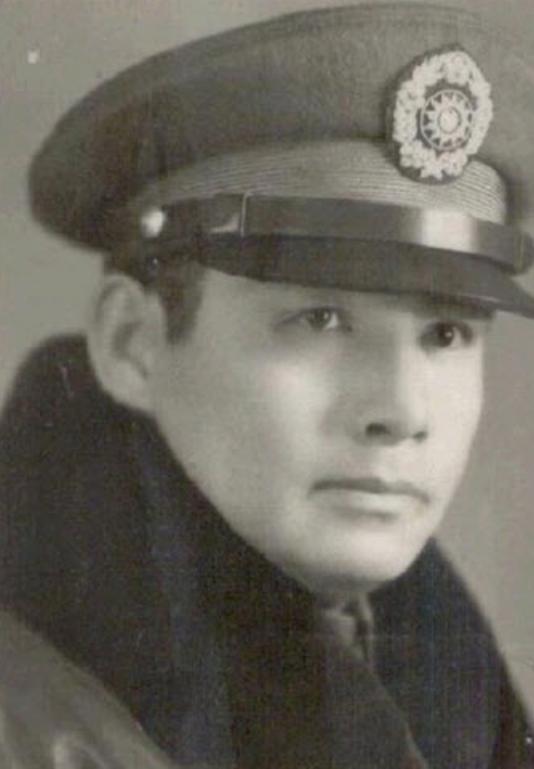 1947年5月，张灵甫死在孟良崮山洞旁，粟裕下令厚葬，可谁都没想到，安葬那天，9