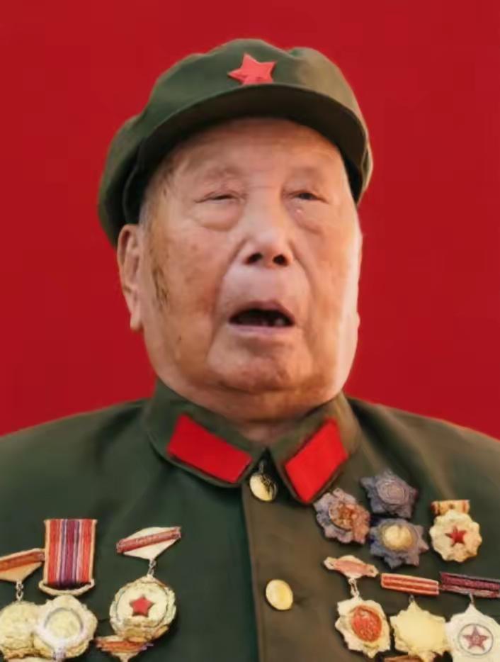 马志选，107岁，1918年2月出生于四川省平昌县岳家乡双竹村一户贫苦农家。19