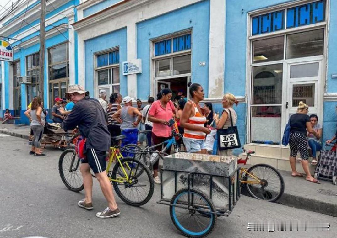 古巴与朝鲜是受美国封锁时间最长的两个国家，都要有六、七十年了吧，这两个国家都等得