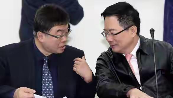 蔡正元博士和邱毅教授还是有区别呀蔡正元博士又“大放厥词”了，已经快成蔡大炮了！