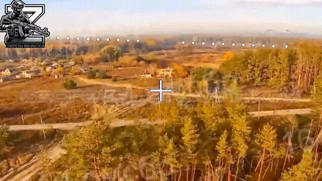 当地时间10月29日,俄罗斯方面公开了一段画面,画面中,俄军FPV自杀式穿越机,