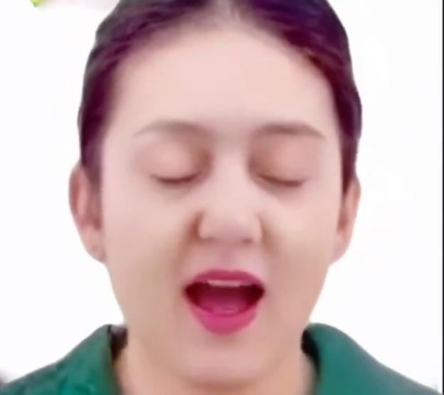杨同学掀桌了杨同学按下录音键的时候，或许没想过这段音频会撕碎高校管理层