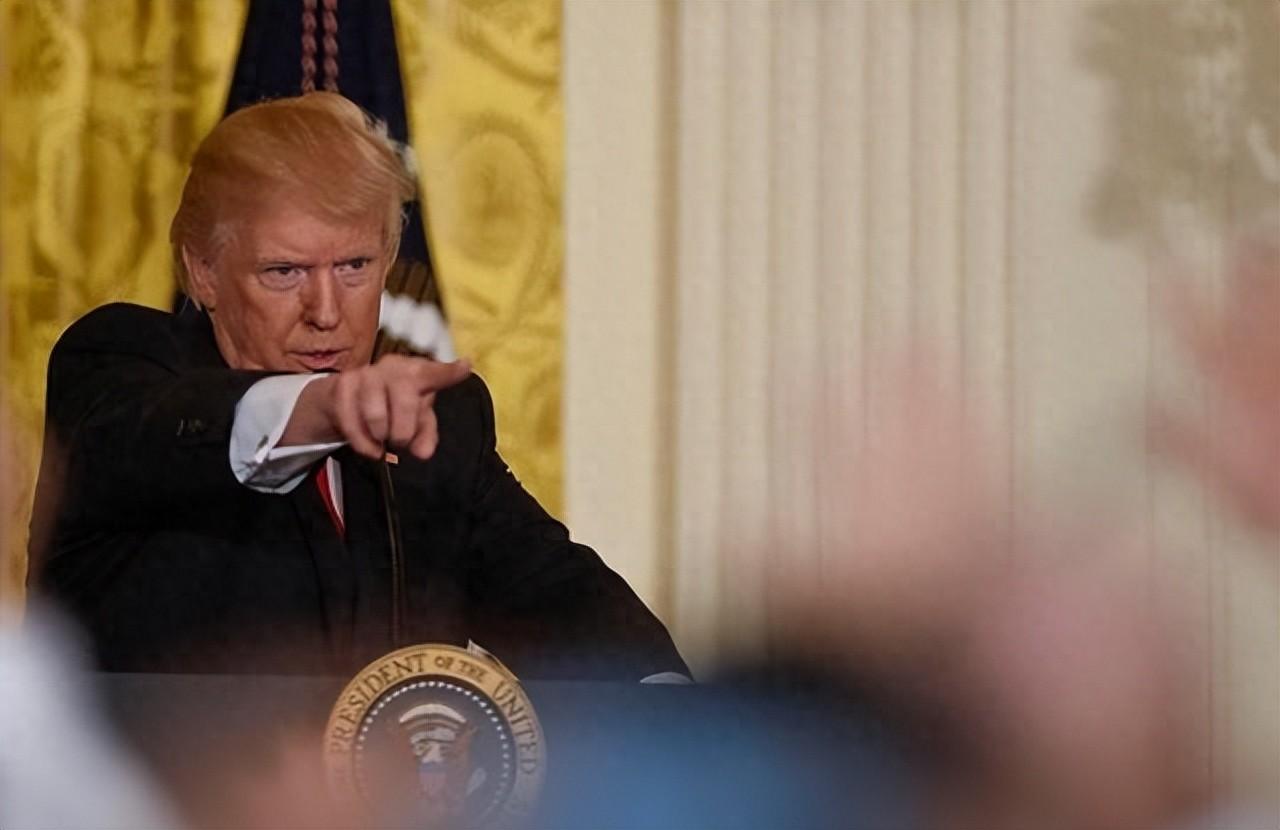 为啥中国精英盼着中国输？复旦教授：一旦中国追上，绿卡就会贬值 中国高铁越