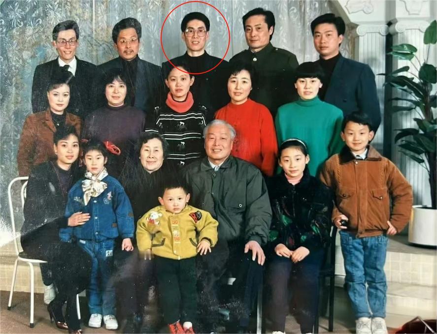 宗馥莉三叔还是狠，再次发文爆料侄女掏空娃哈哈，并强调杜建英有“实质婚姻”，全文信