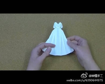 折纸婚纱_鸢一折纸婚纱(2)