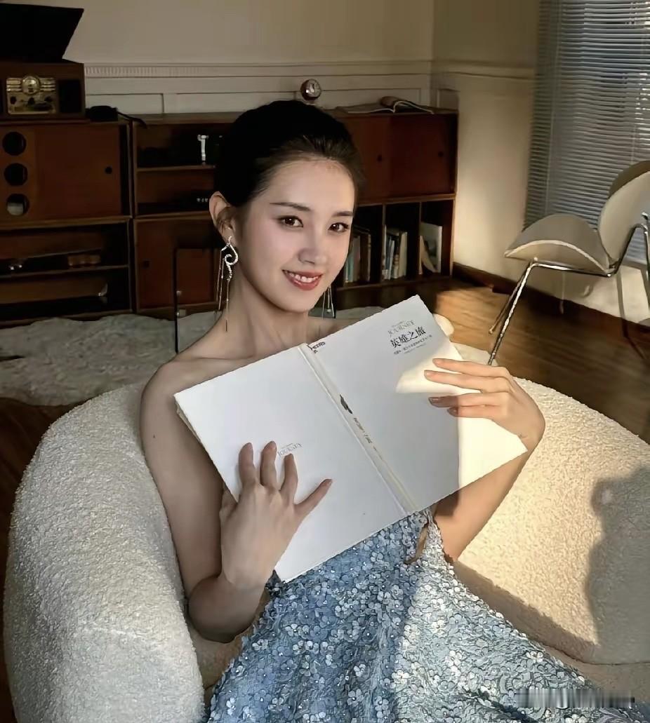 郭宇欣拍摄原图直出，天啊，真是天选大明星，随便拍拍就能美出画，完全没有拍摄死角，