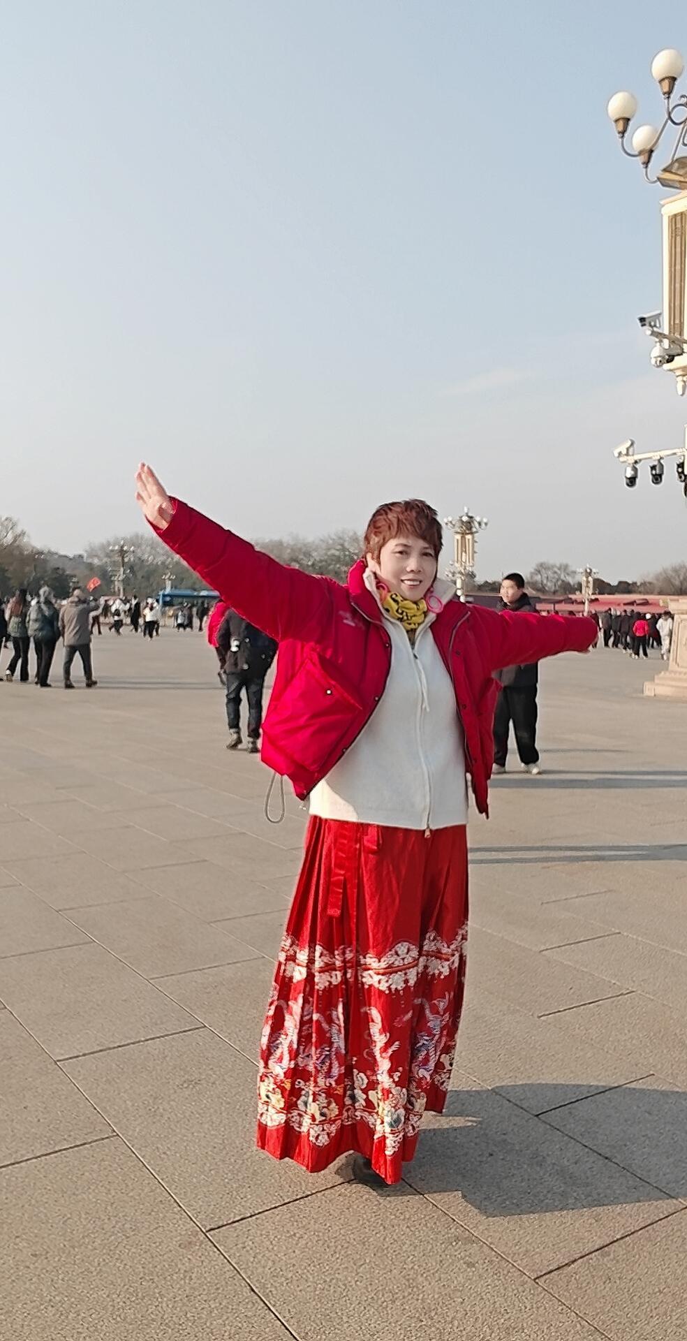 家人们，姐姐们，早晨好！姗姗已经平安回到沈阳啦！这一趟北京，真的感慨特别多。