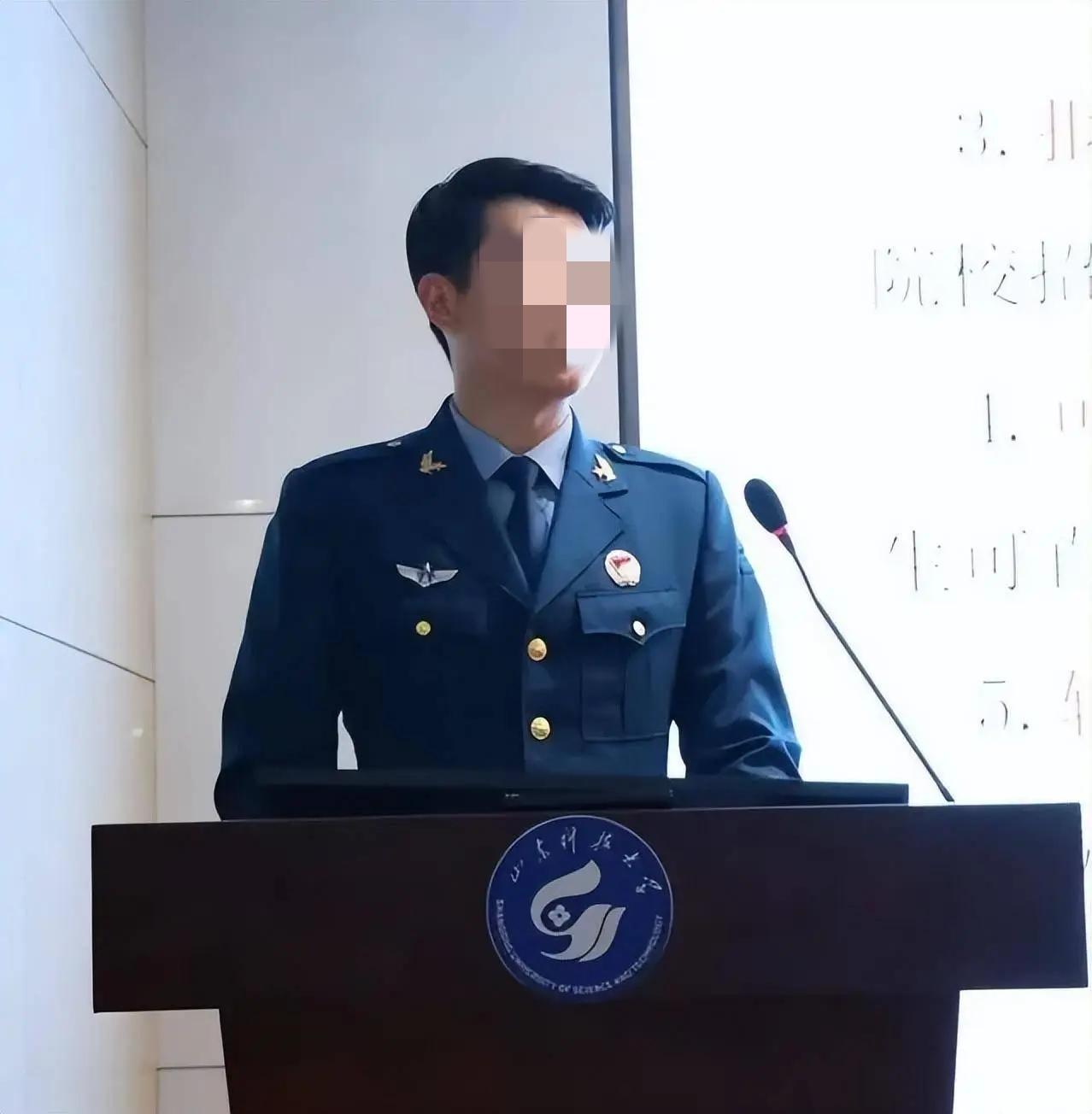 自愿大材小用的军官！20多年前，我在一家大型国企兼任武装部长，每年开春都去县人