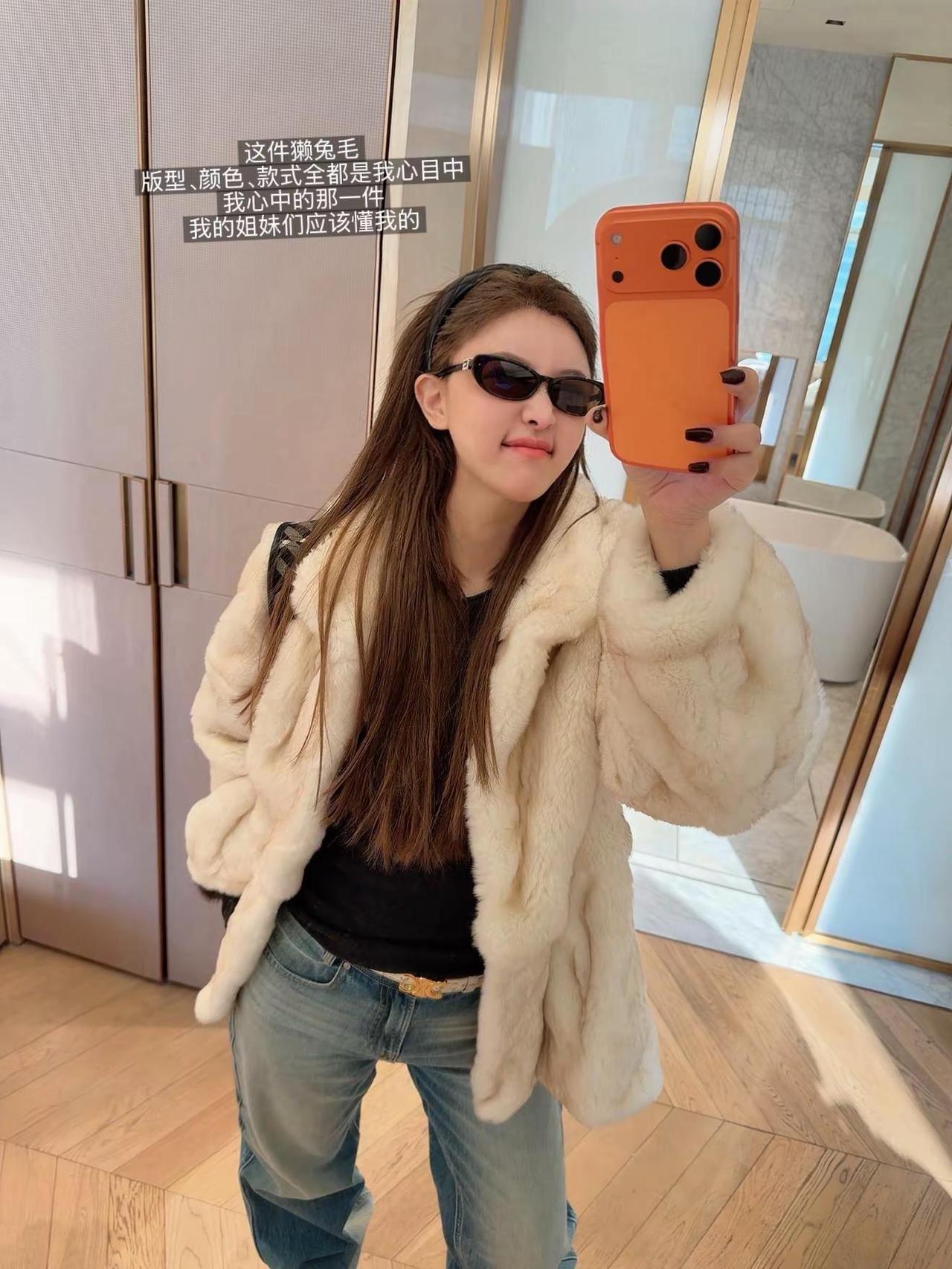 真的好喜欢啊，真的！真的！！！！！！獭兔毛獭兔毛皮草皮草穿搭皮草外套