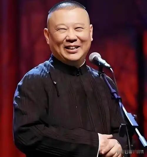 郭德纲，高调发文！6月8号晚上，郭德纲在社交平台高调发了条动态，一下子就吸