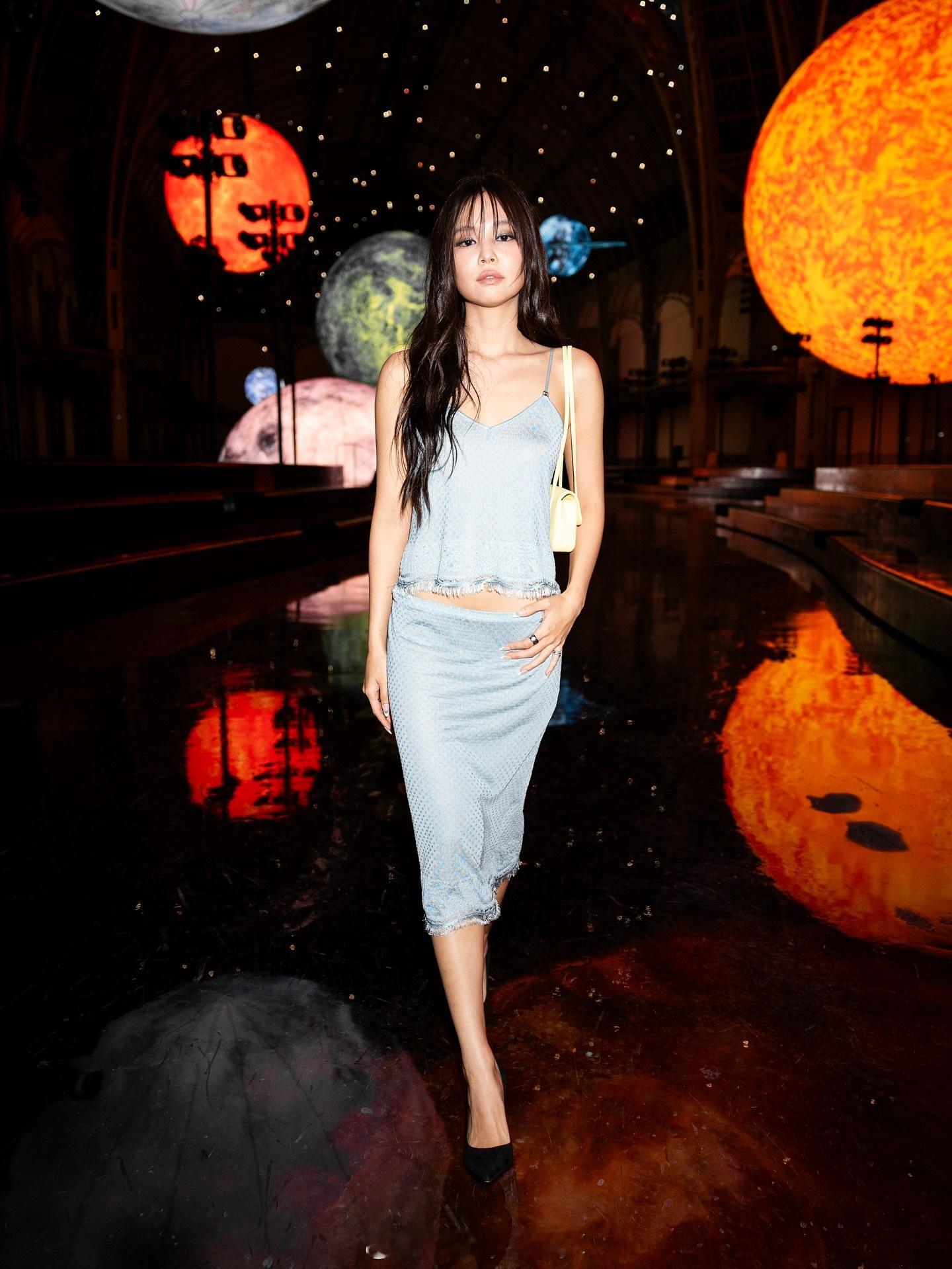 CHANELguests'arriving📸🤍🖤JENNIE、Mar