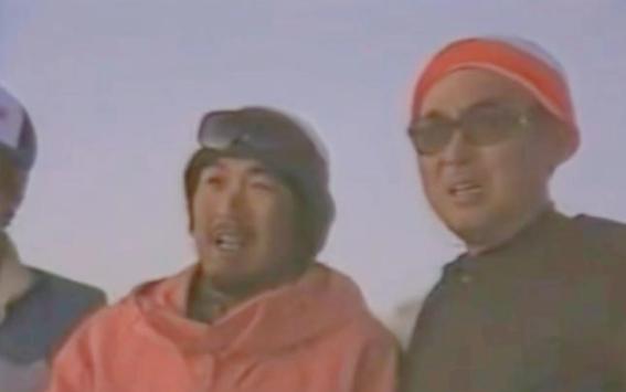 1989年，张国立冒着生命危险，炸掉冰川，拯救了南极科考船，荣立二等功。大家