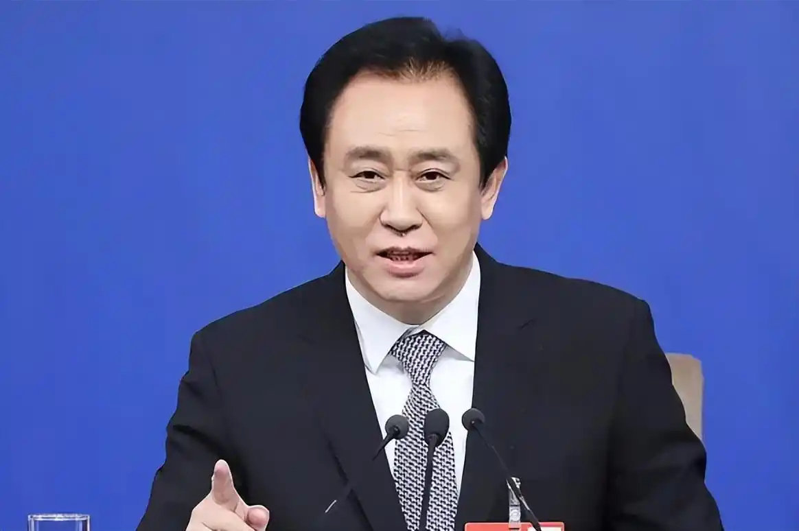 许家印被判了无期徒刑，可这只是整个事件的开始。恒大留下一大堆停工楼盘，这个棘手的难题，大致会走向两种