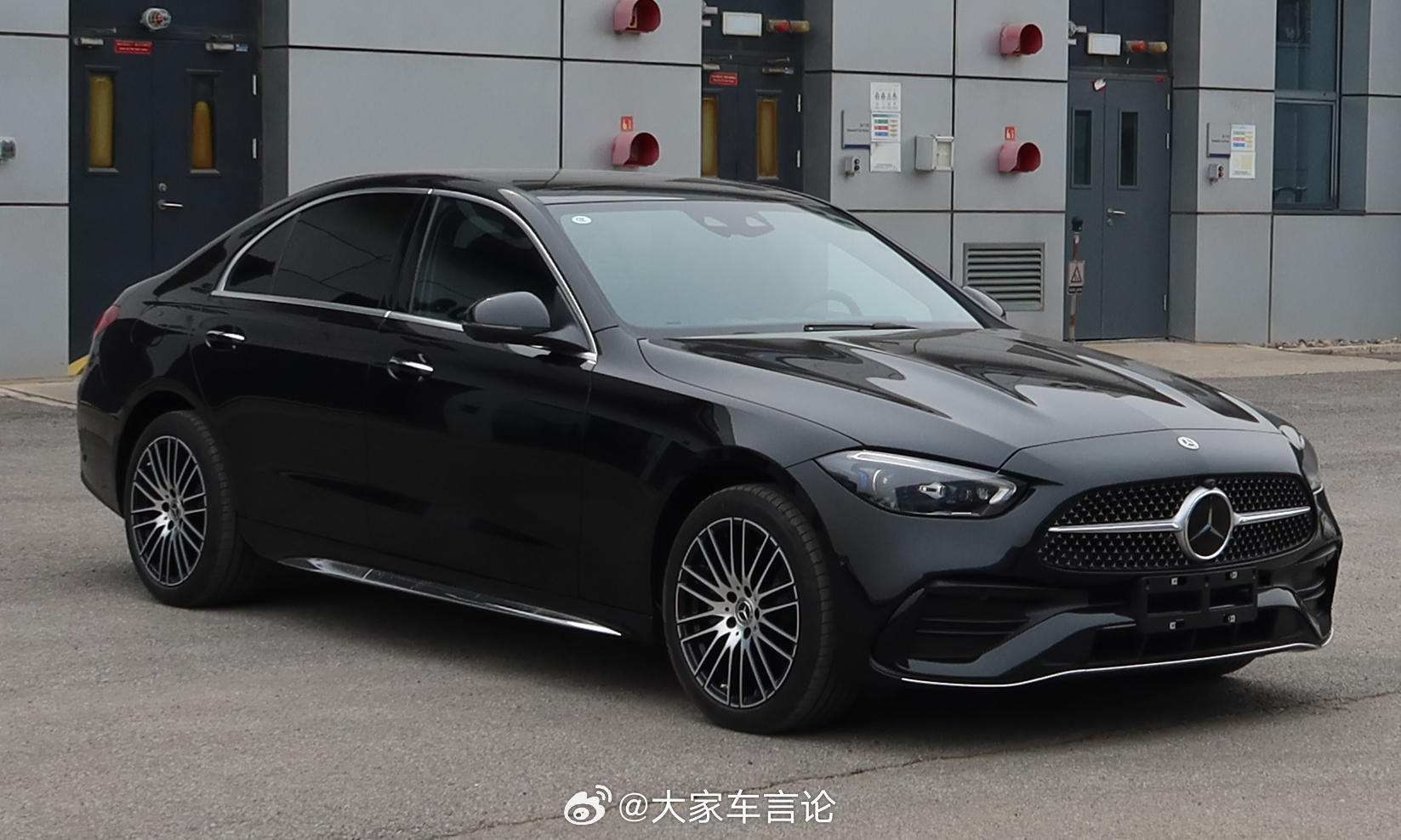 奔驰C回归2.0T发动机，E级同款M254。近日工信部公布的信息中，奔驰C20
