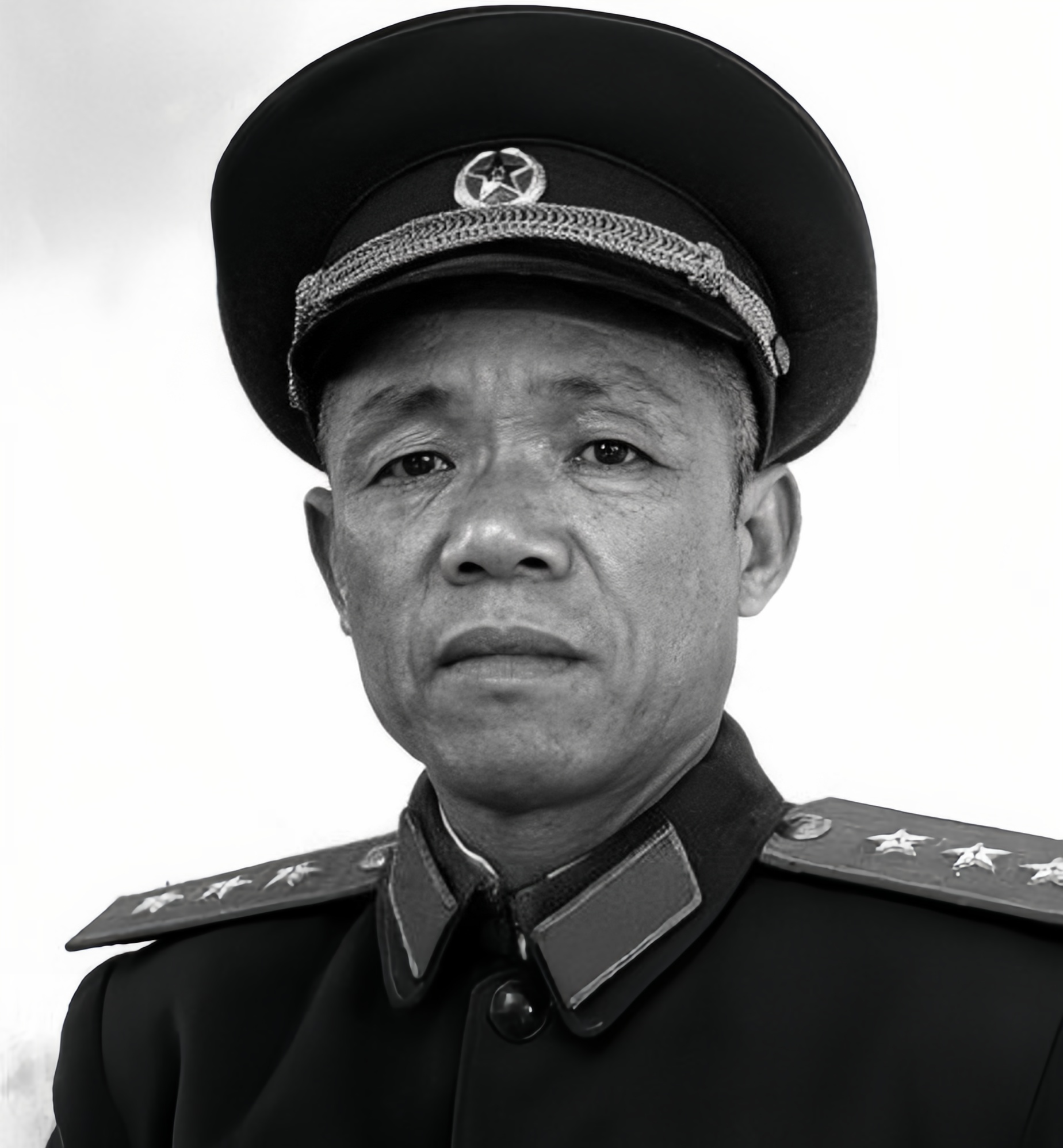 平津战役刚结束，军委命令第四野战军，派出两个军先行南下，钳制白崇禧集团，以配合二