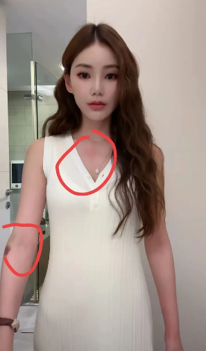 家人们！刚刷到马筱梅在台北直播，差点惊出一身冷汗！镜头里她脖子红印、胳膊淤青，评