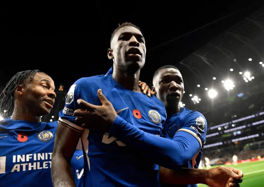 太阳报黑人记者RahmanOsman的最新报道，尼古拉斯-杰克逊有望在世界杯后