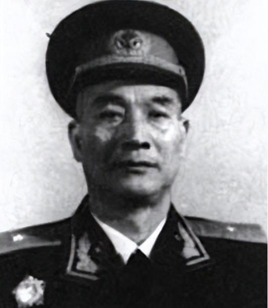 ☁1950年，李治带枪到中南海向毛主席要3000万，毛主席听完，当即说道: