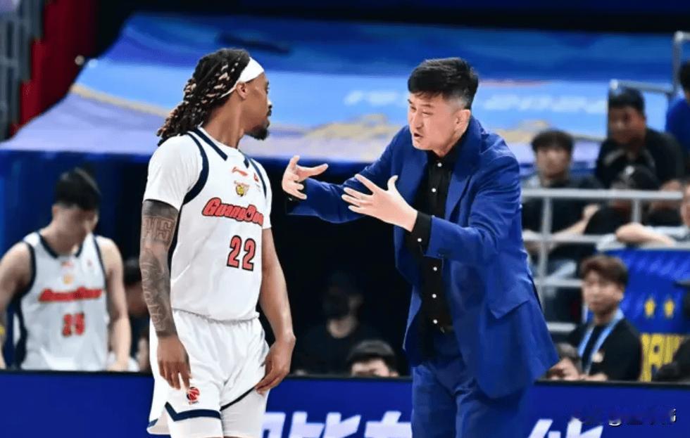 没有遗憾！杜锋谈广东队被淘汰：“我觉得没什么遗憾的。”“如果没拿冠军就是