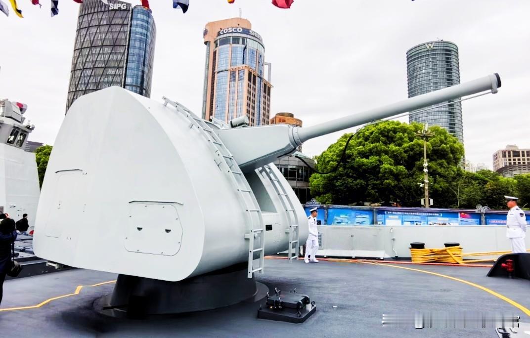 100毫米馒头炮，我替大家摸了，有点违规，但实在控制不住，先摸了再说，以后没机会