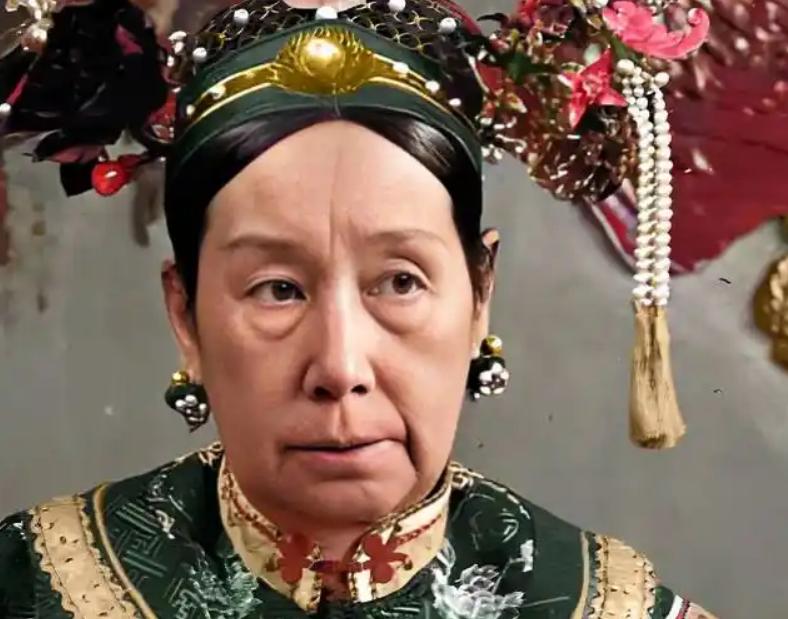 1907年，72岁慈禧看上袁世凯的17岁儿子袁克文。她问袁世凯：“把他留给我叶赫