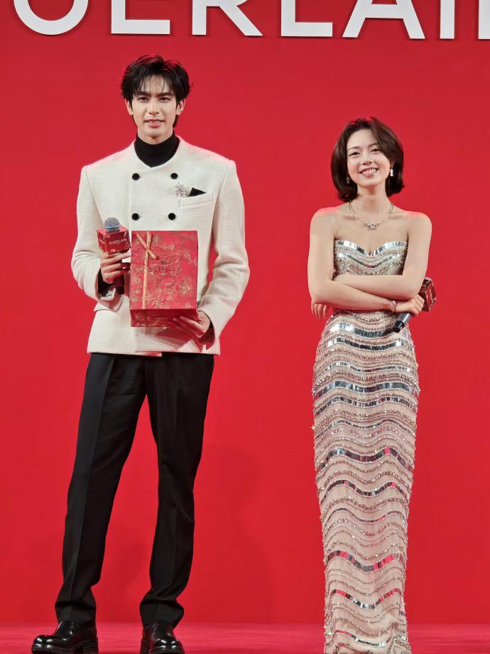 燕麦威化宋威龙赵今麦完全是婚礼现场啊啊啊啊娇兰你好事做尽，心理委员你走吧