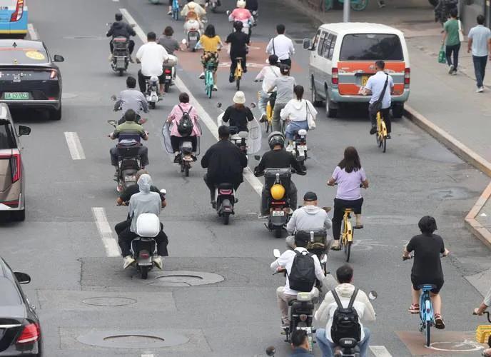 北京新的非机动车管理条例5月1日起实施，核心就一个字：安全，咱们把关键变化说清楚