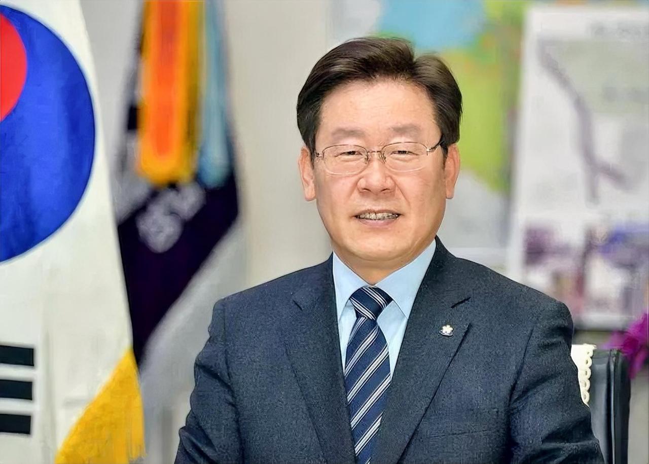 冰火两重天！韩国李在明总统28年“老破小”单价竟超近9万人民币，中韩房地产差异惊