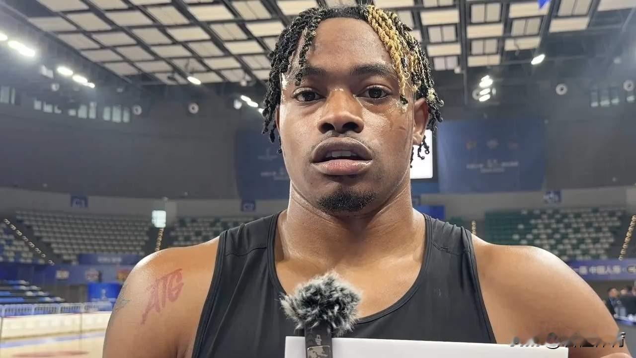 霍勒迪确定打过NBA？我怎么感觉他的实力和广东队之前的外援阿姆斯差不多，都是在广