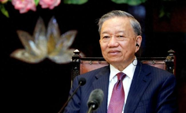 菲律宾总统府这几天大概正沉浸在一片欢欣鼓舞的氛围中，以为自己终于在东盟内部拉拢到