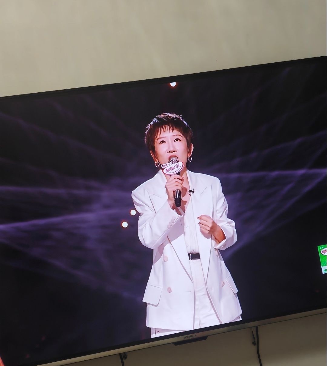 芒果台你是认真的吗？《歌手》不办了？你请张踩玲来演讲啊？搞不懂芒果为