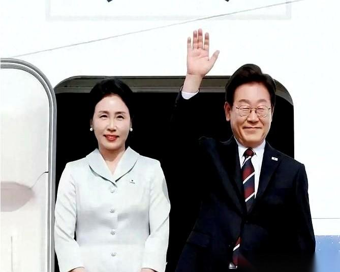 哎哟喂，这事儿可真有意思了！韩国那位“李在明”领导人，竟然把大家眼珠子都惊掉了，