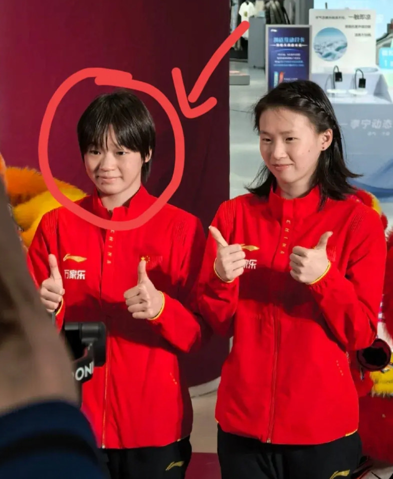 终于有点理解李宁了毕竟他这次是捅了马蜂窝了他做的最错误的一件事就是，他从