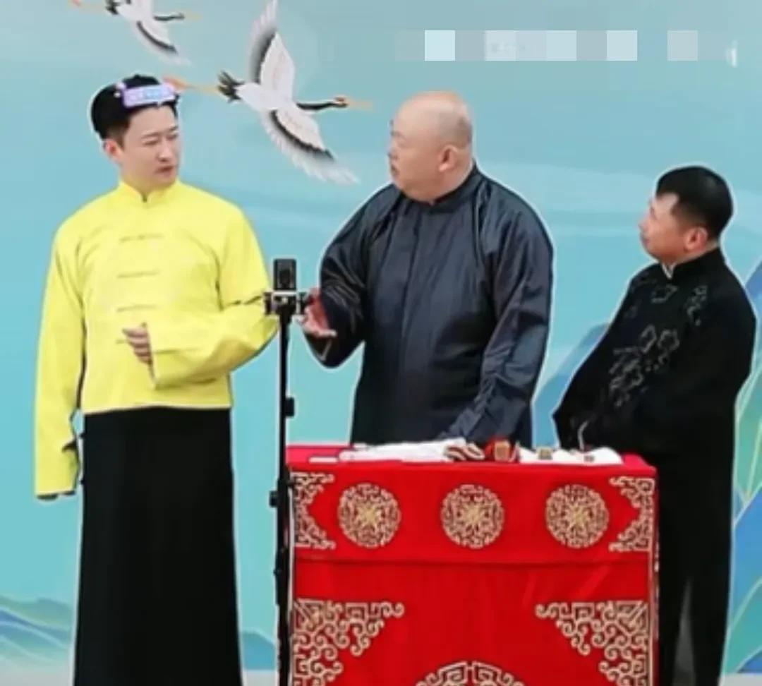 郭德纲对两个人许下过承诺:一是侯耀华，郭德纲表示遗产案结束后，二大爷还是二大爷，